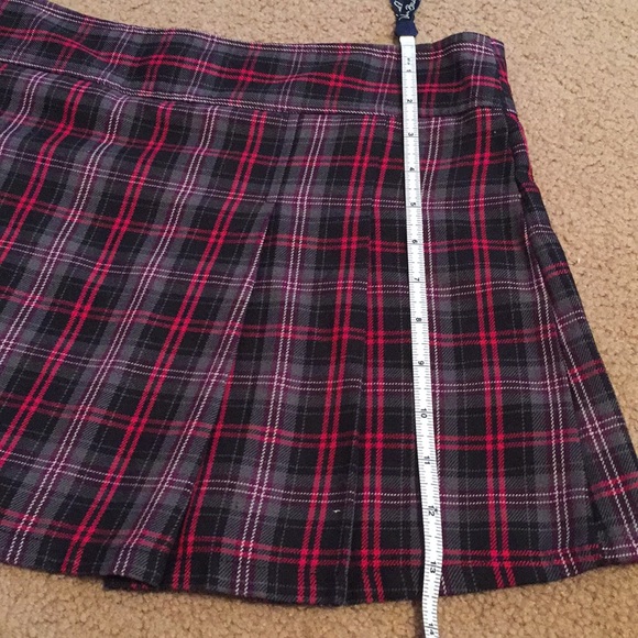 SOLD‼️ Plaid pleated skirt sz 4 - Picture 5 of 7